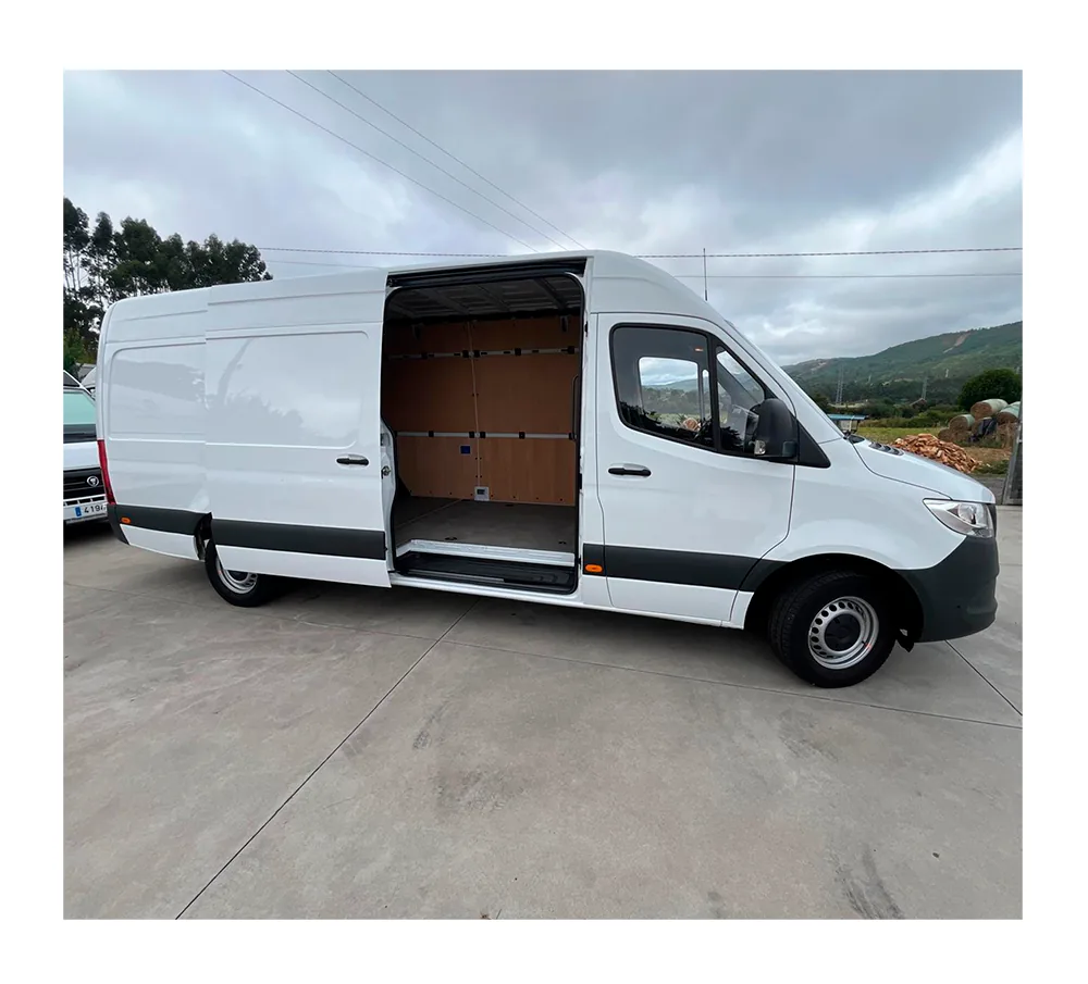 Furgoneta Extra Grande — Tipo Iveco Daily
